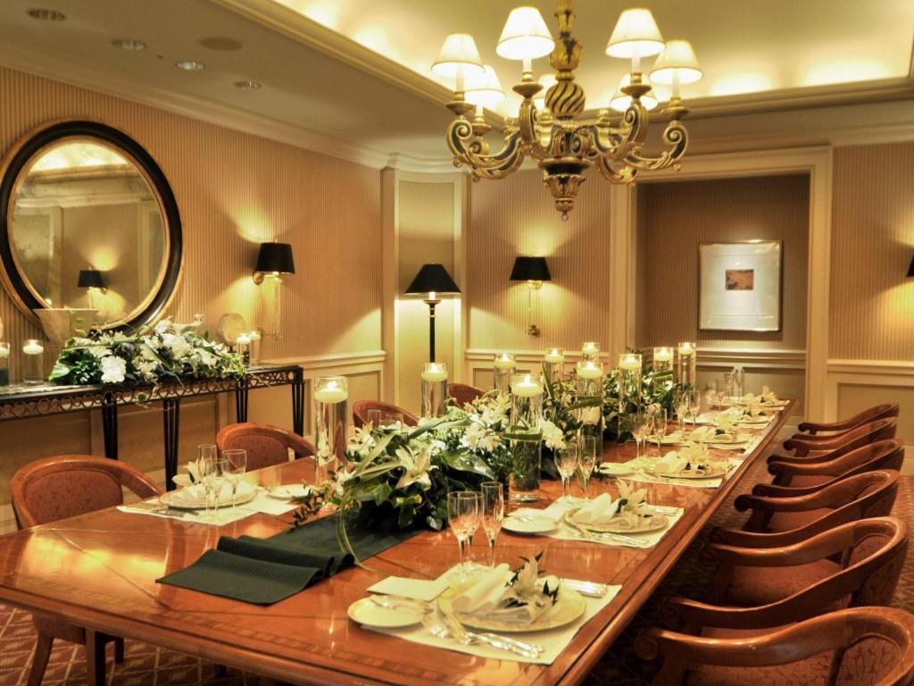Yokohama Royal Park Hotel Экстерьер фото