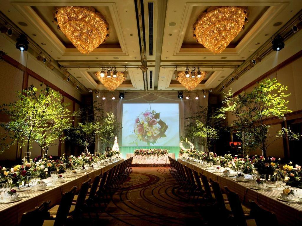 Yokohama Royal Park Hotel Экстерьер фото