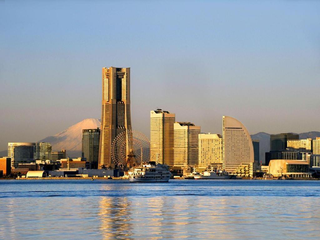 Yokohama Royal Park Hotel Экстерьер фото